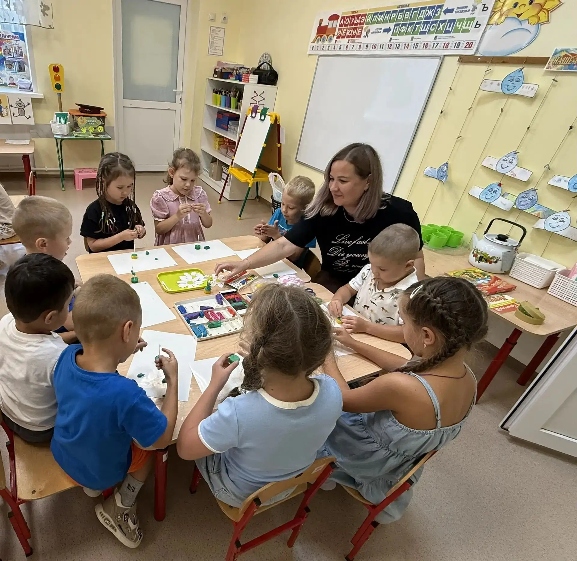 🌞🌼🌸🌈В старшей группе прошёл тематический день "Лето в моём крае". Особое внимание р...