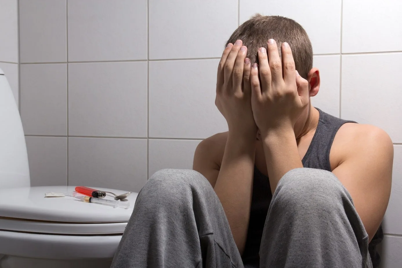 В наркодиспансере Удмуртии на учете 77 подростков, у 10 — наркозависимость. За 5 лет чи...