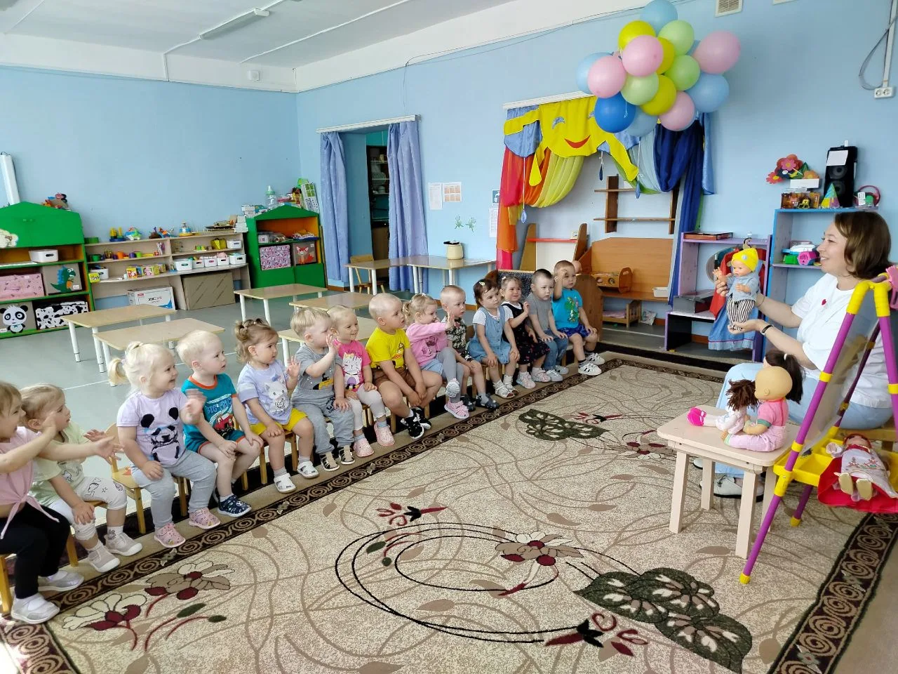 "В дружбе сила России!" — так звучит девиз наступившей недели в нашем детском саду.