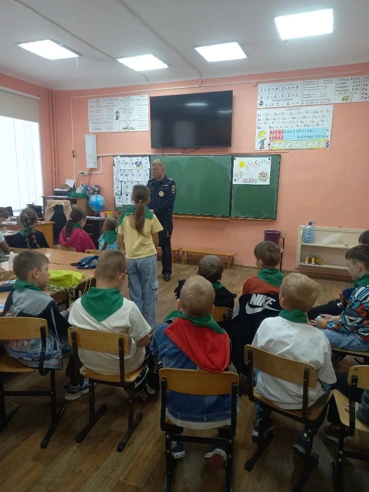 Безопасность и творчество в «Сказочной стране»: итоги насыщенной недели ☀️✨
В детском лагере «Сказоч