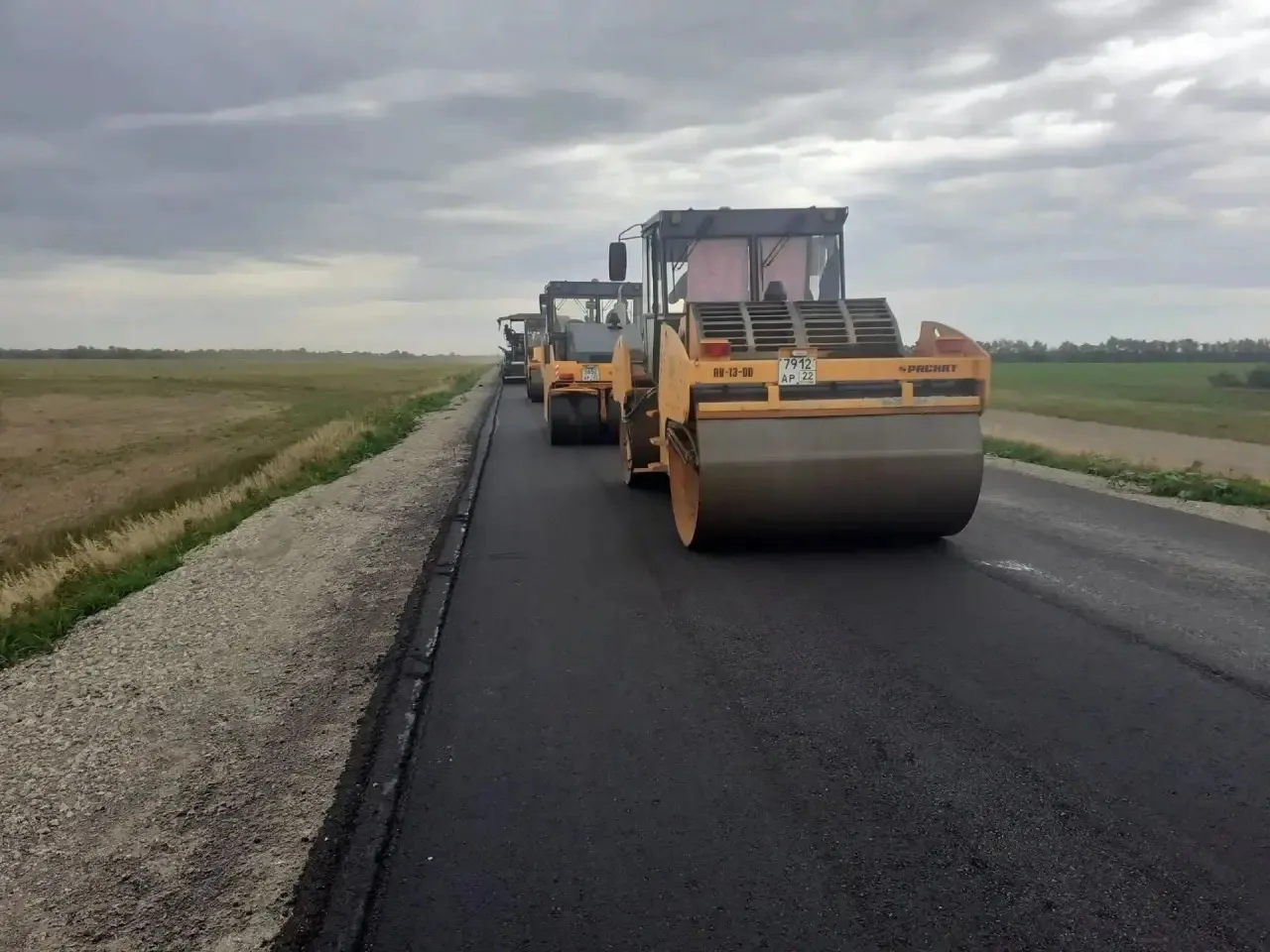 🚙 В Ключевском районе в рамках нацпроекта «Инфраструктура для жизни» обновляют 10 км р...