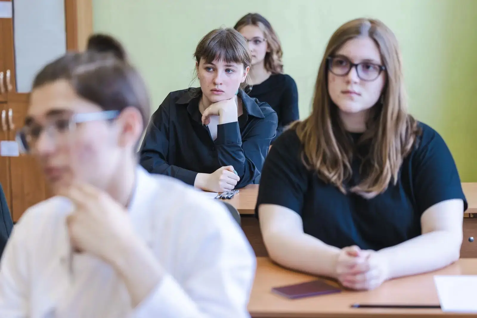 📆 16 и 19 июня в столице пройдут ОГЭ по литературе, физике, обществознанию, истории, биологии, хими