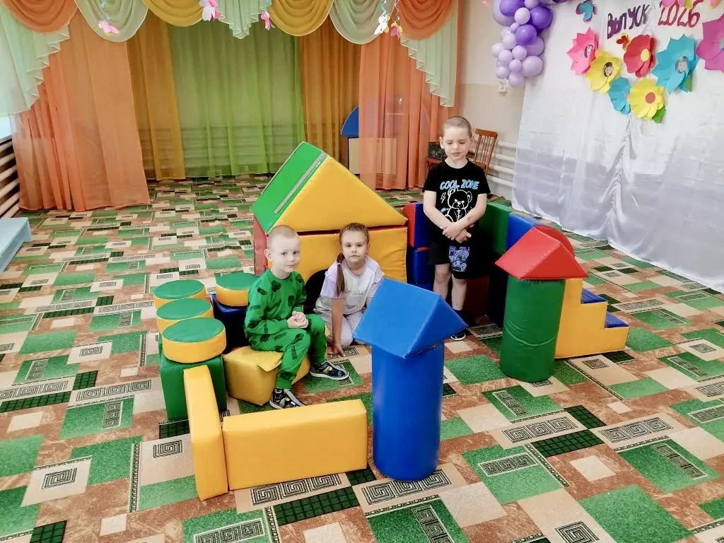 Строили целый день! 3 июня  в дошкольной группе был день архитектуры: ребята собирали и...