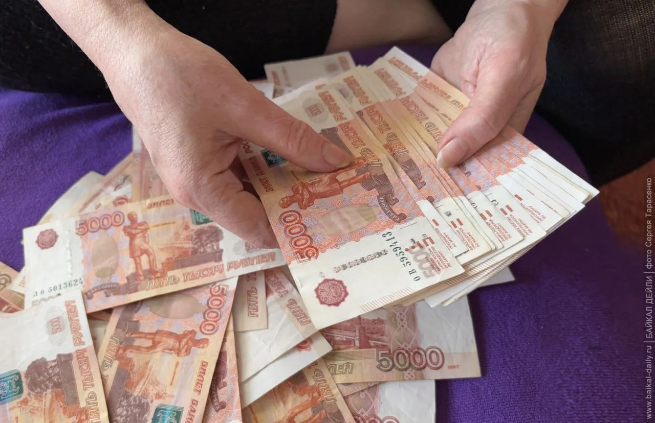 Мошенники лишили жителей Бурятии 6,2 млн рублей за неделю  Жертвами интернет-преступников с начала г