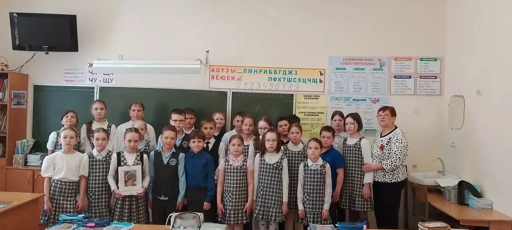 «Читаем детям о войне»  Сегодня к нам в гости приходила Медведевская Детская-Библиотека. Сотрудники 