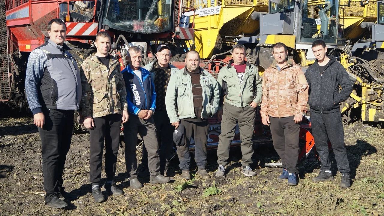 🌾🚜 Наверное, нет в году такого времени, когда работники сельского хозяйства не заняты...