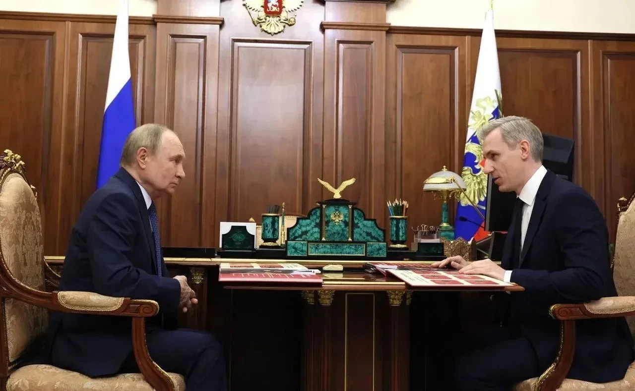 Анохин поздравил Путина с днём рождения