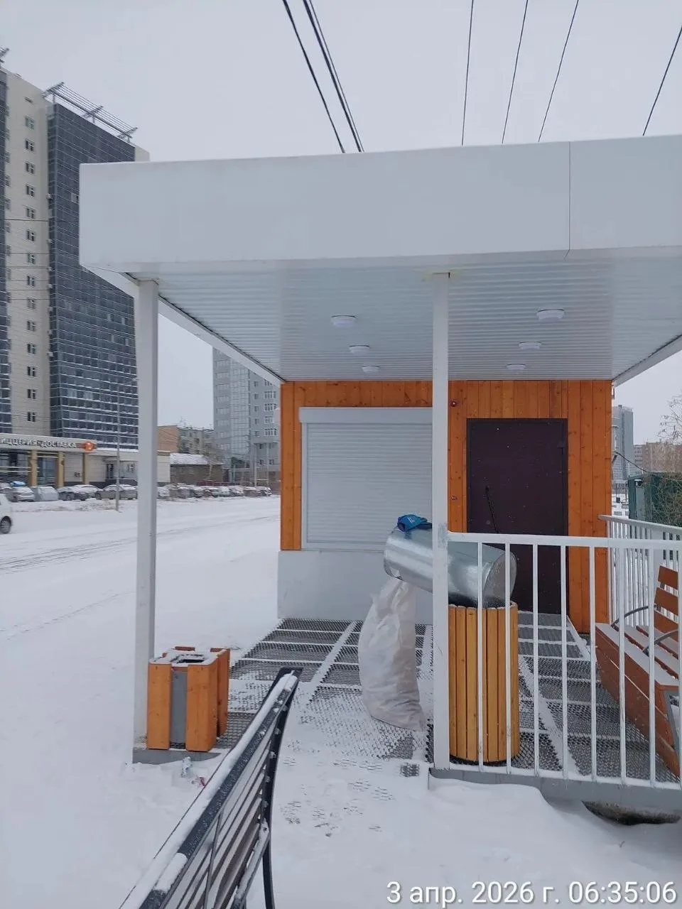 🧹☀️ Сегодня наши дворники выполнили очередной комплекс работ по благоустройству террит...