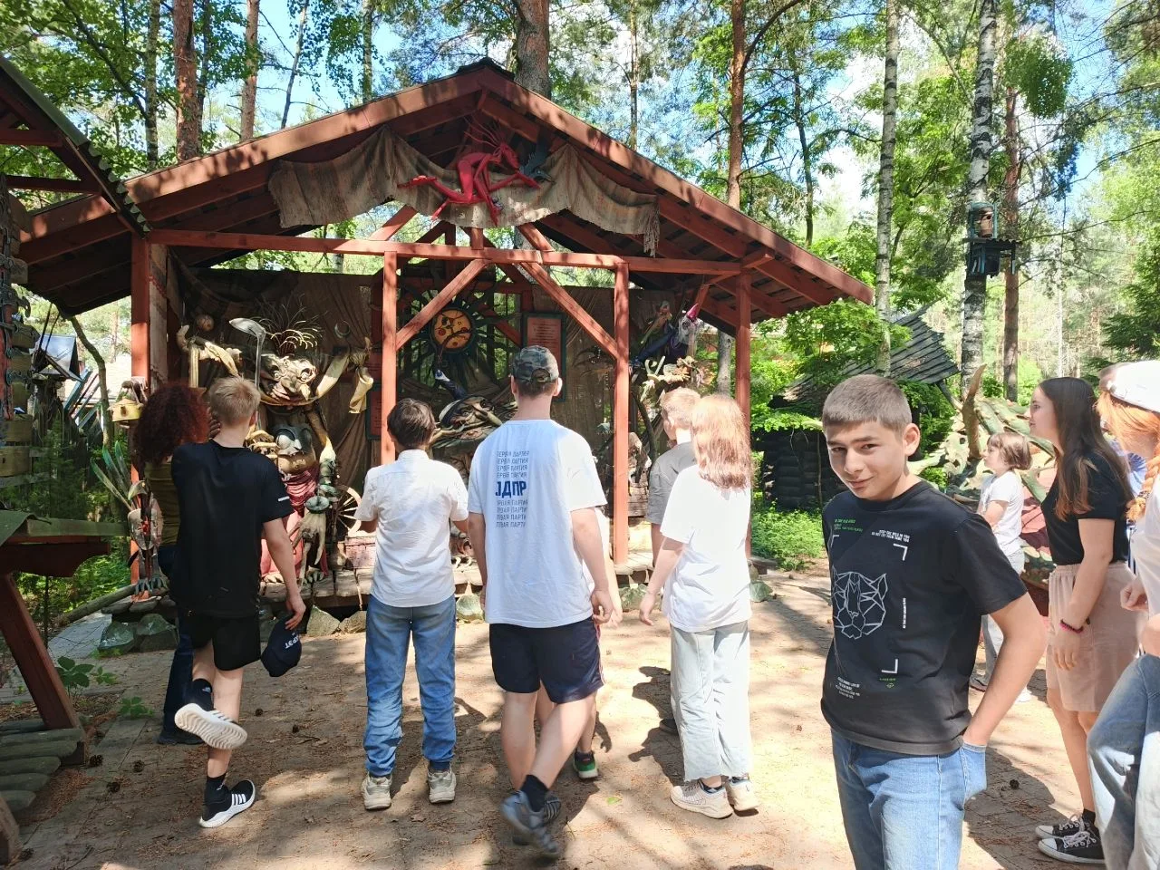 🏰 ПОЕЗДКА В СКАЗКУ 🏰

1️⃣0️⃣ июня мы совершили настоящее путешествие в мир русских сказок и традиц