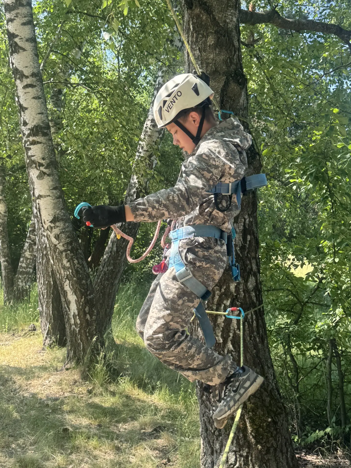 Юные туристы Грязинского округа: триумф духа и мастерства!

💥🧗10 и 11 июня в живописном Плехановск