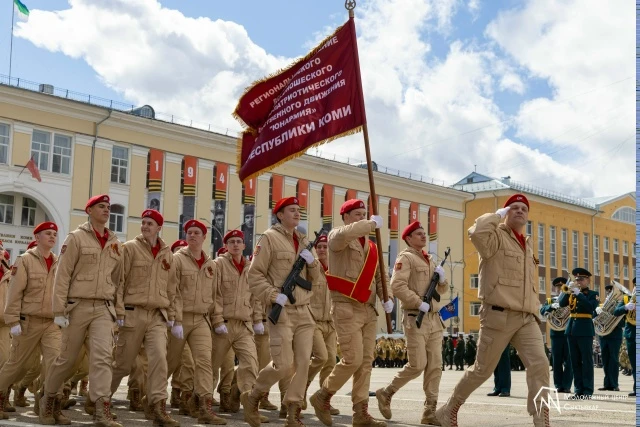 Ежегодно 9 мая юнармейский отряд нашей школы под руководством педагога-организатора ОБи...