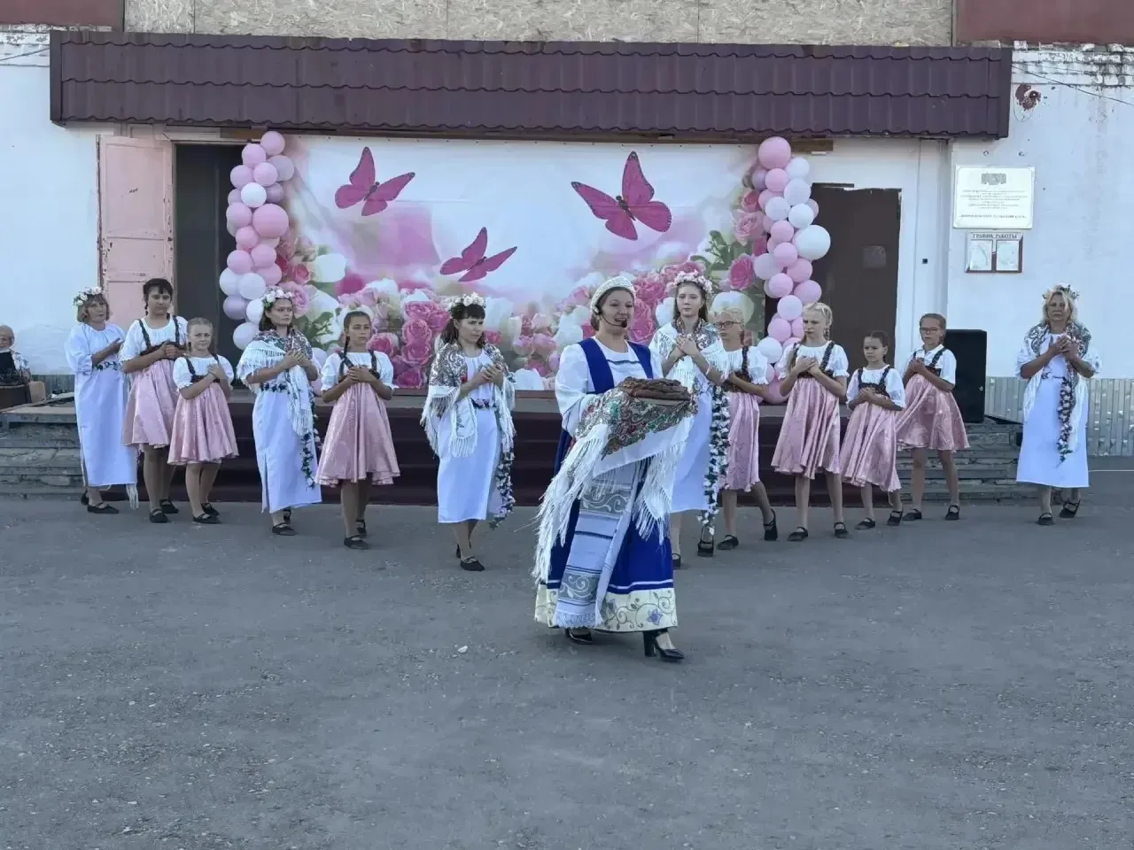 В селе Широкое состоялось торжественное мероприятие, посвящённое Дню села «Здесь мы жив...