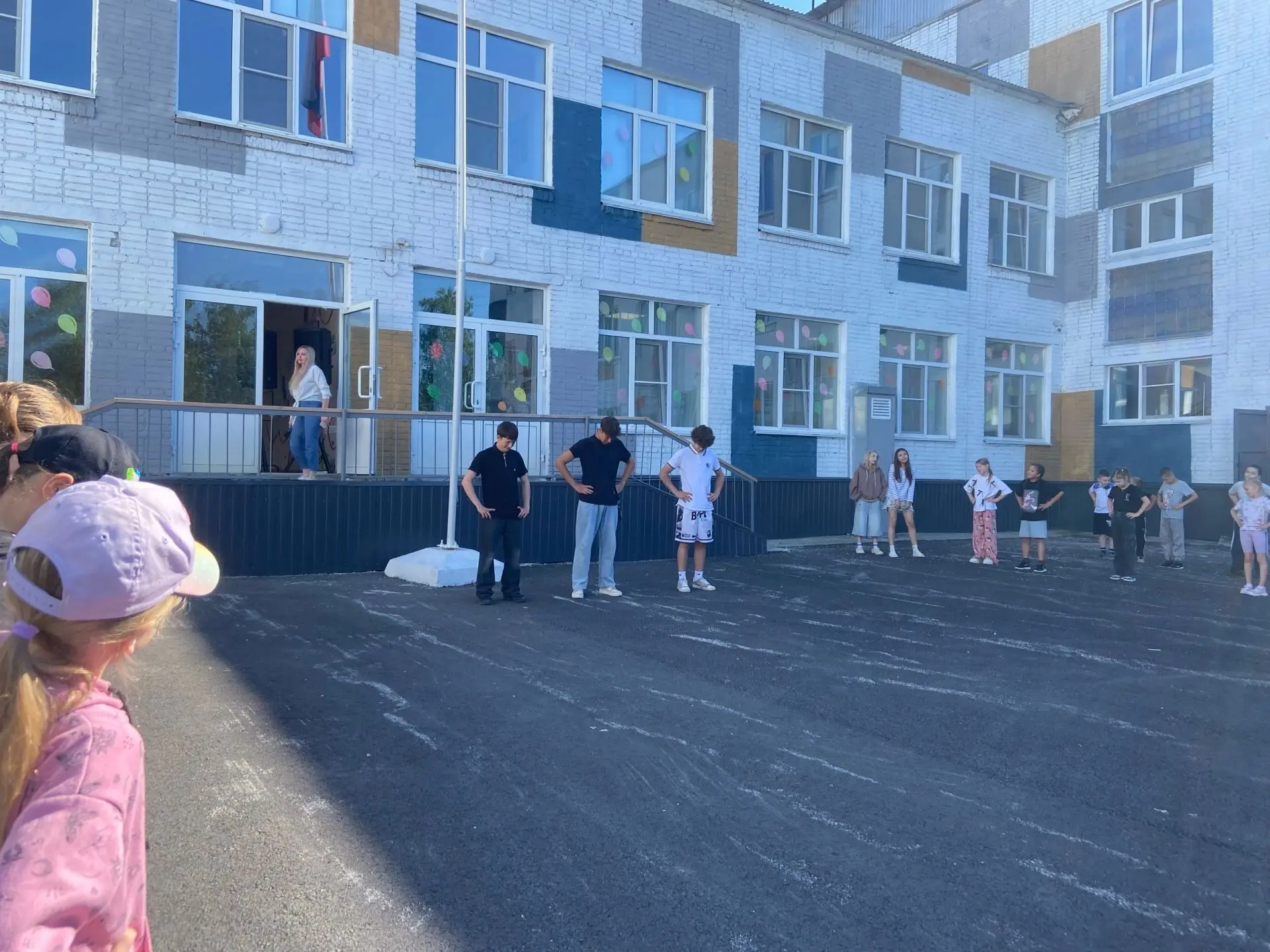 🚀 Наша новая неделя в летнем лагере стартовала ярко и энергично!

Утро началось с ритмичной зарядки