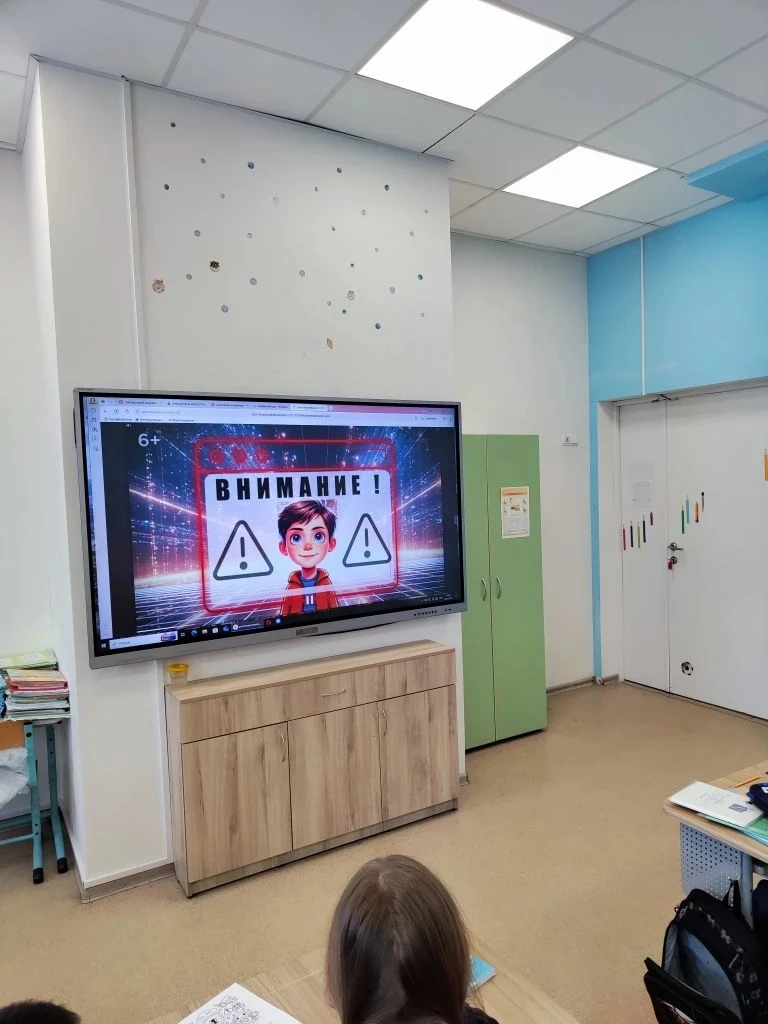 Первый понедельник весны! 🌷  Новая учебная неделя началась особенно приятно, ведь сегодня первый пон