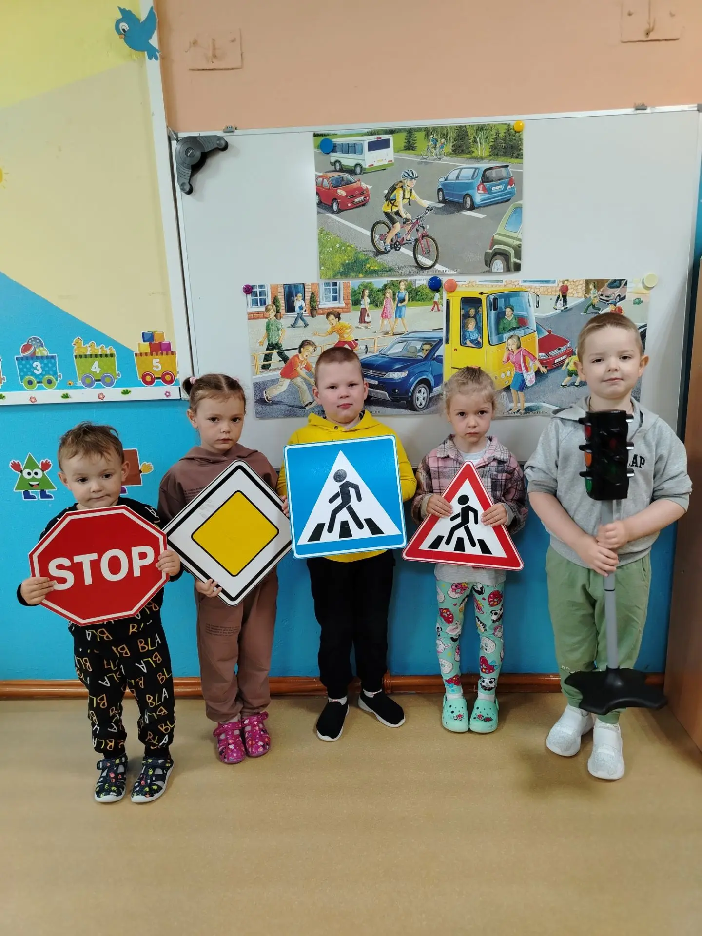 🚔 3 июля в нашем детском саду  состоялось познавательное мероприятие, посвященное Дню ...