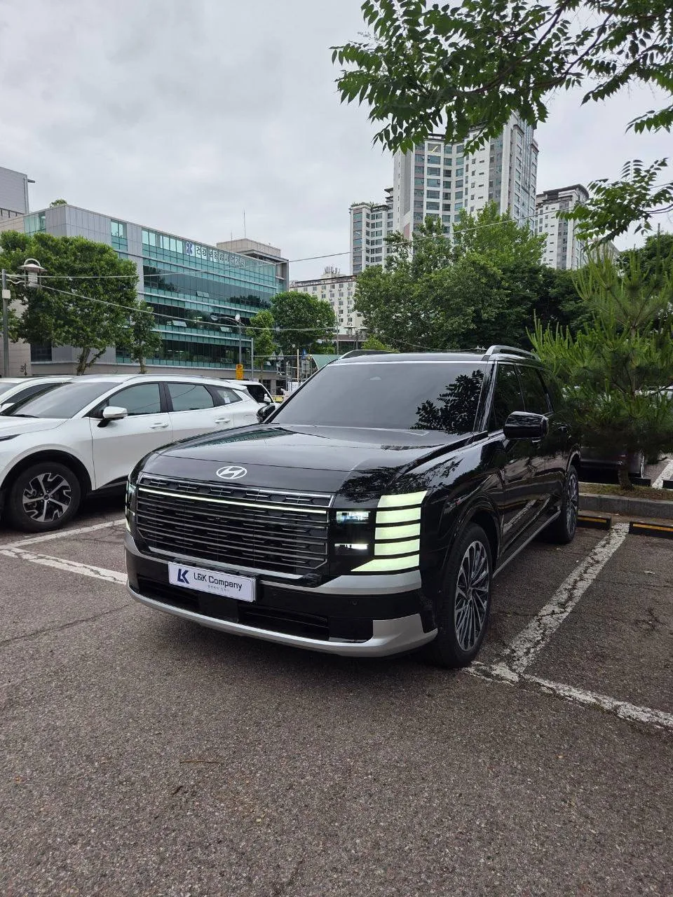 Доступен для покупки новый Hyundai Palisade Calligraphy 2026 из Южной Кореи 😍

Абсолютно новый 7-ме