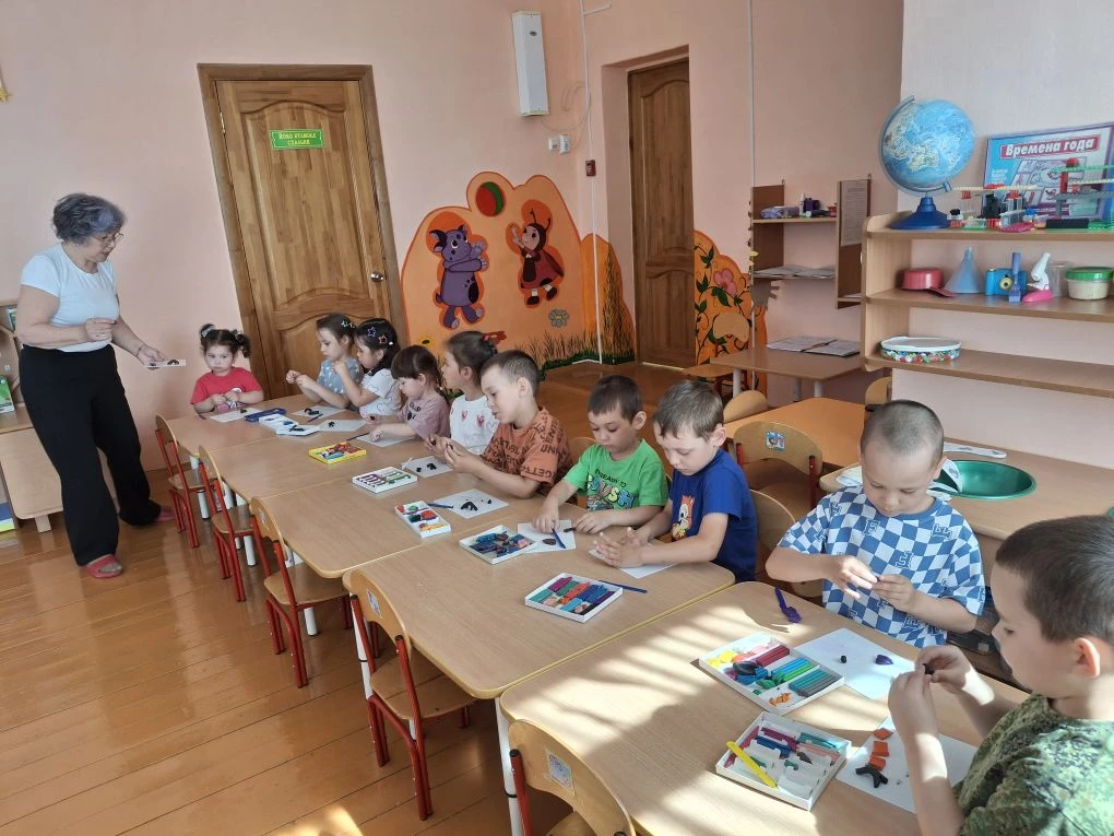 Сегодня прослушали сказку"Кот в сапогах". И какого же было наше удивление видеть грустн...