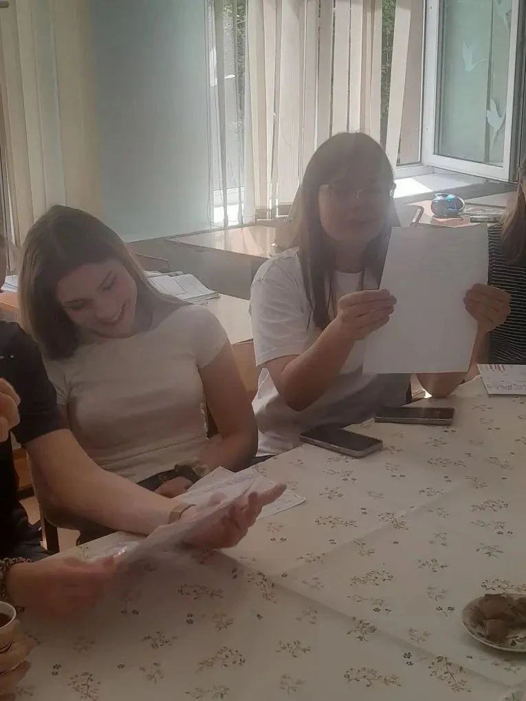 А у нас продолжается фестиваль ПредпоЧтения!📚  Фестиваль "ПредпоЧтения" сегодня собрал учащихся 8Г к
