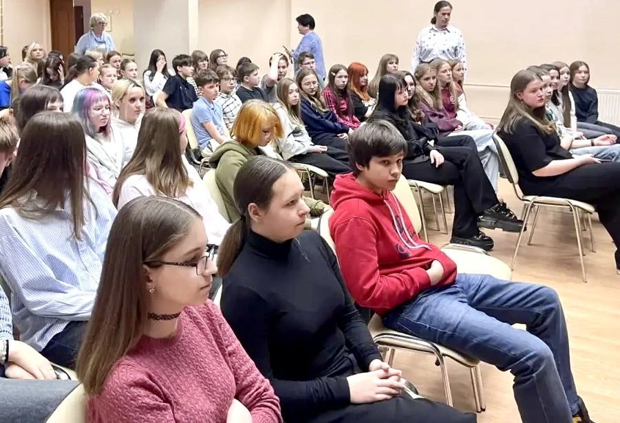 БЫТЬ ЗДОРОВЫМ – ВАЖНО! 📍Сегодня в корпусе на #Лескова3к3 для учеников 6-8 классов состоялась встреча