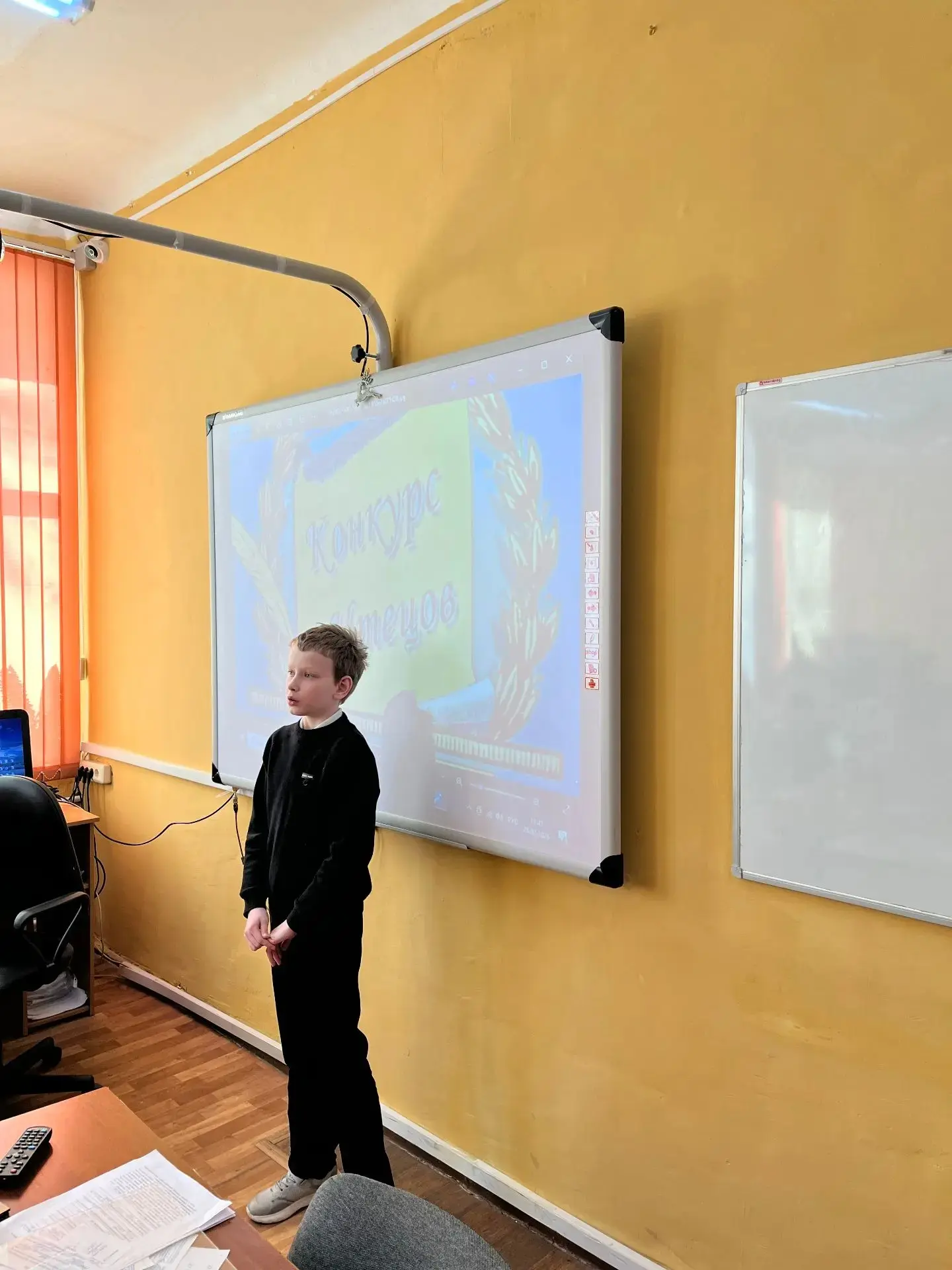 В МИРЕ ПОЭЗИИ  26 февраля в нашей школе состоялся конкурс чтецов на иностранных языках «В мире поэзи