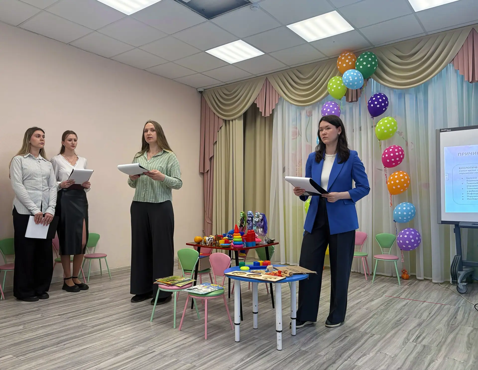 ✨ Будущие логопеды выступили на семинаре для воспитателей детского сада.

📖 Студенты 3-го курса, об