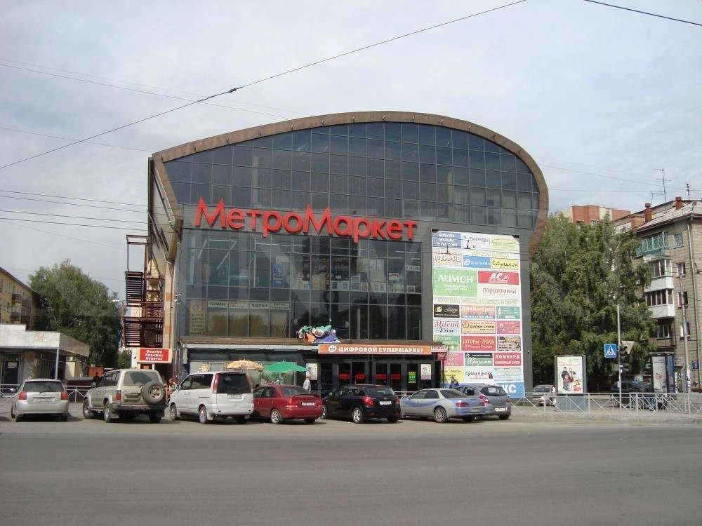 Странного мужчину заметили возле Метромаркета на Студенческой

По словам очевидцев, пожилой мужчина 