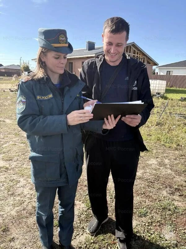 🤝В Орловском округе продолжается работа по вручению пожарных извещателей многодетным с...