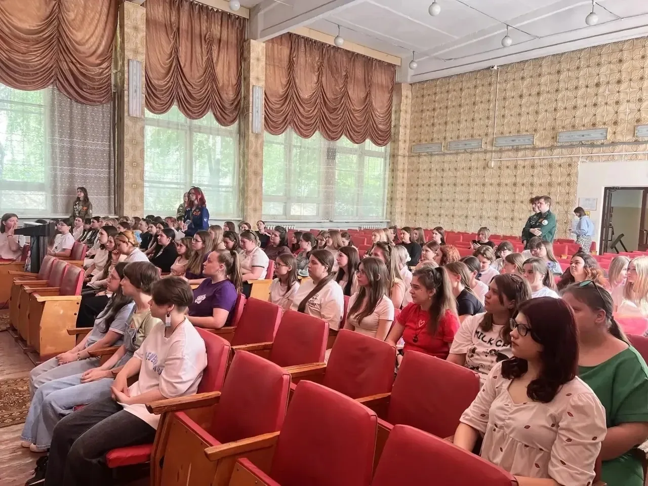 🌟 Вожатый — профессия будущего!  В Губернском колледже г.Сызрани состоялось торжественное вручение п