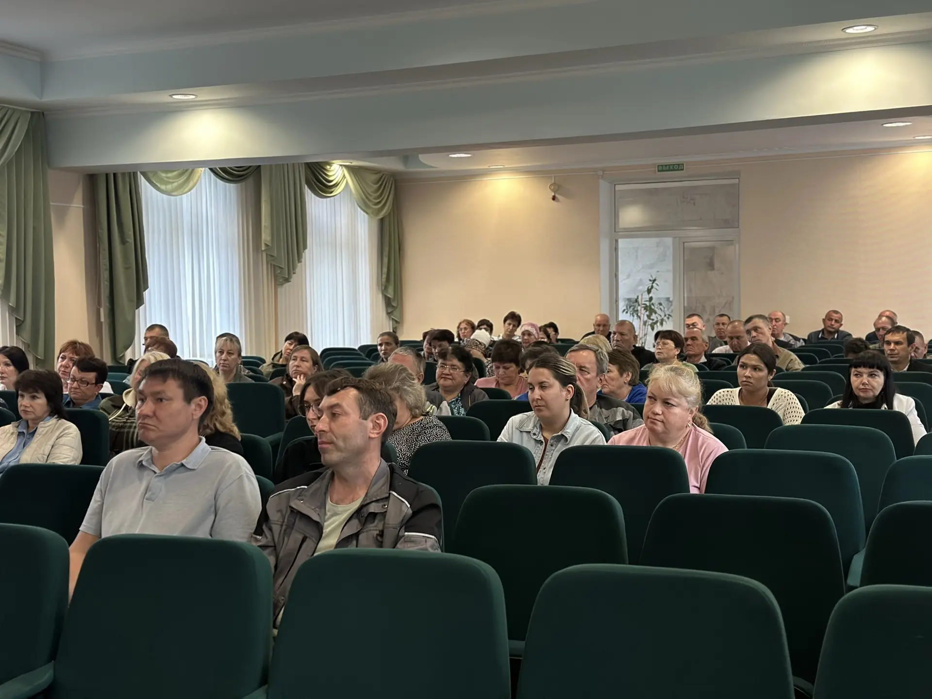 В рамках встреч с трудовыми коллективами вчера встретился с работниками ООО «Буинский с...