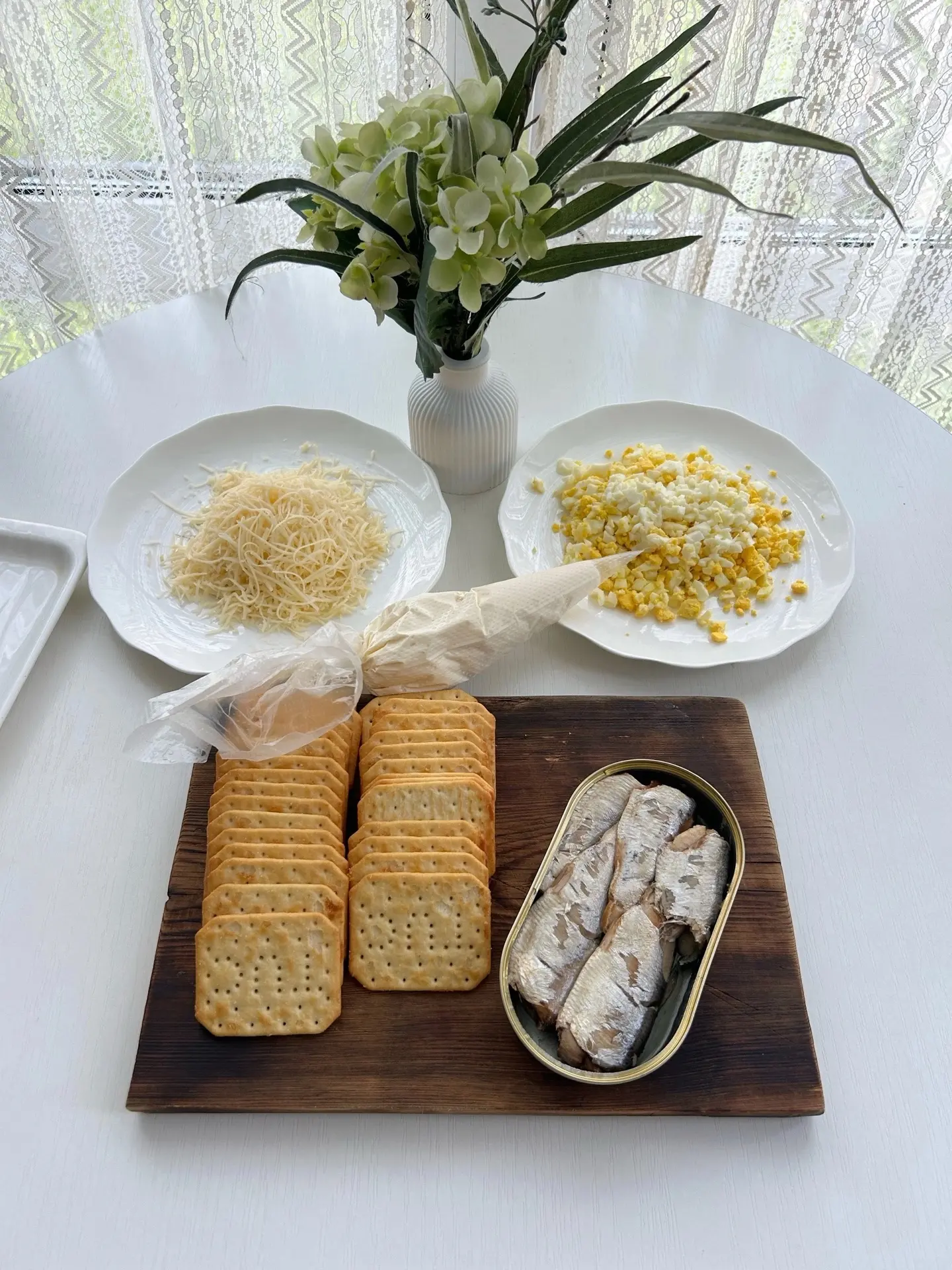 Салат с крекерами и консервированной рыбой
Очень люблю за простоту и вкус ☺️
Консервы можно брать лю