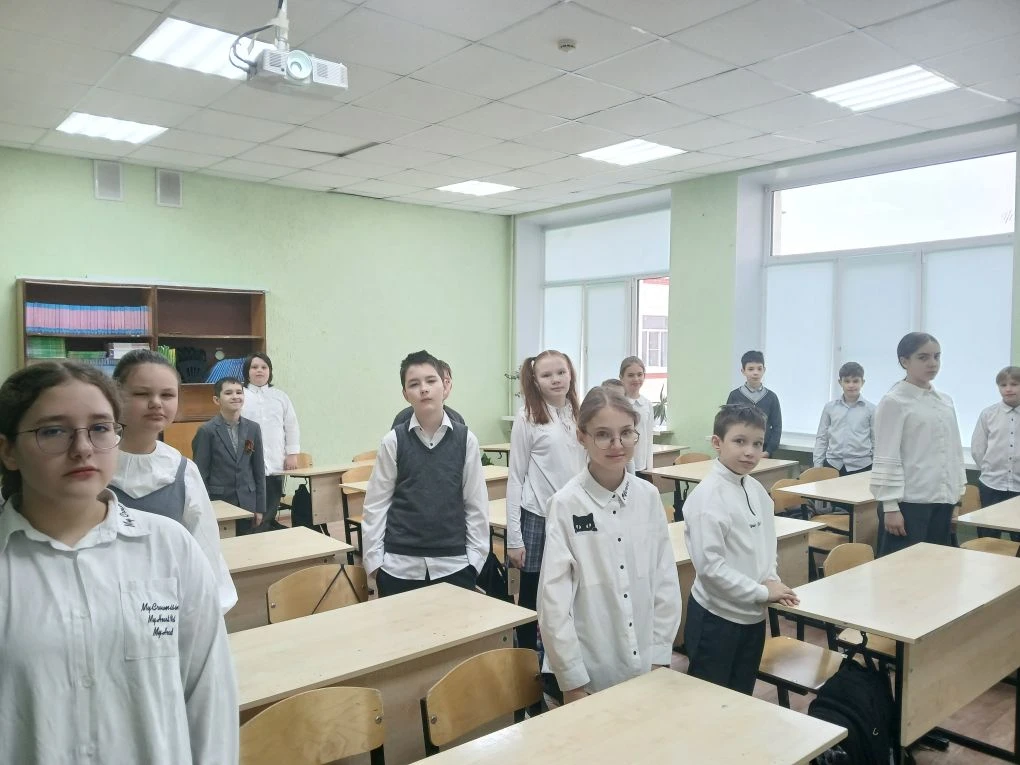 16 марта в МОУ Гимназии №4 прошли очередные занятия цикла «Разговоры о важном». На этот раз ребята о