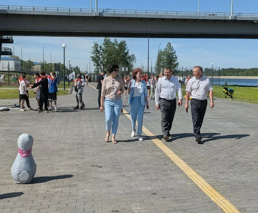 На набережной у моста Победы развернулся фестиваль «Будущее начинается сегодня»