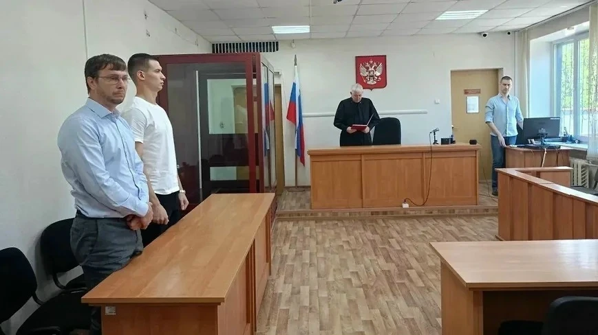 ⭕ В Асбесте экс-инспектор ДПС получил условный срок за избиение задержанного из личной неприязни

Ас