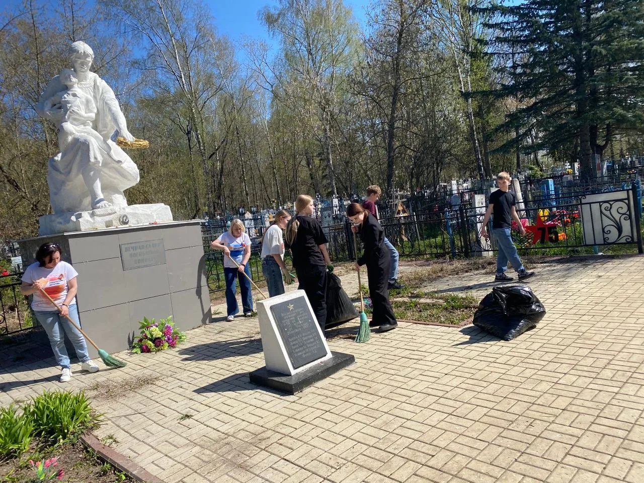 🌺 «К славному подвигу каждый готов!»  🌿Всероссийская акция «Чистая память»  🔸В преддверии праздника 