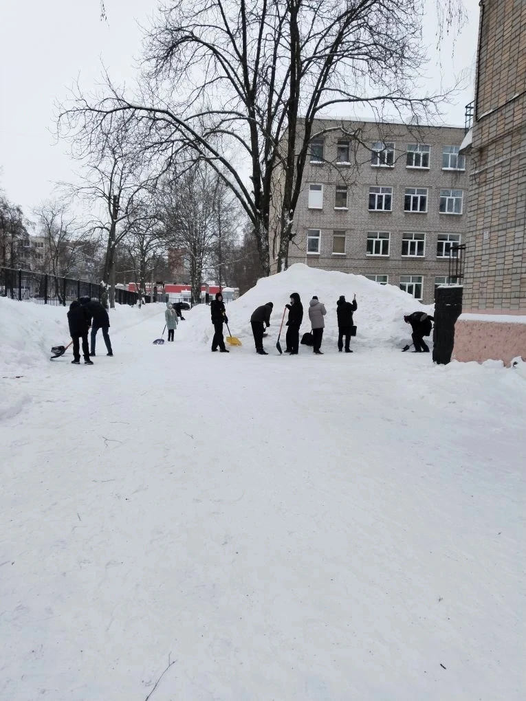 ❄❄❄ОБЩЕГОРОДСКОЙ СУББОТНИК: СНЕГ НАМ НЕ ПОМЕХА! ❄️❄❄  Сегодняшний день был наполнен настоящим команд
