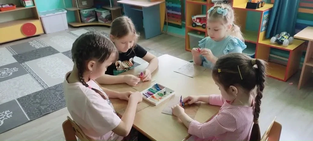Сегодня ребята в старшей группе отправились в увлекательное космическое путешествие! 🚀...