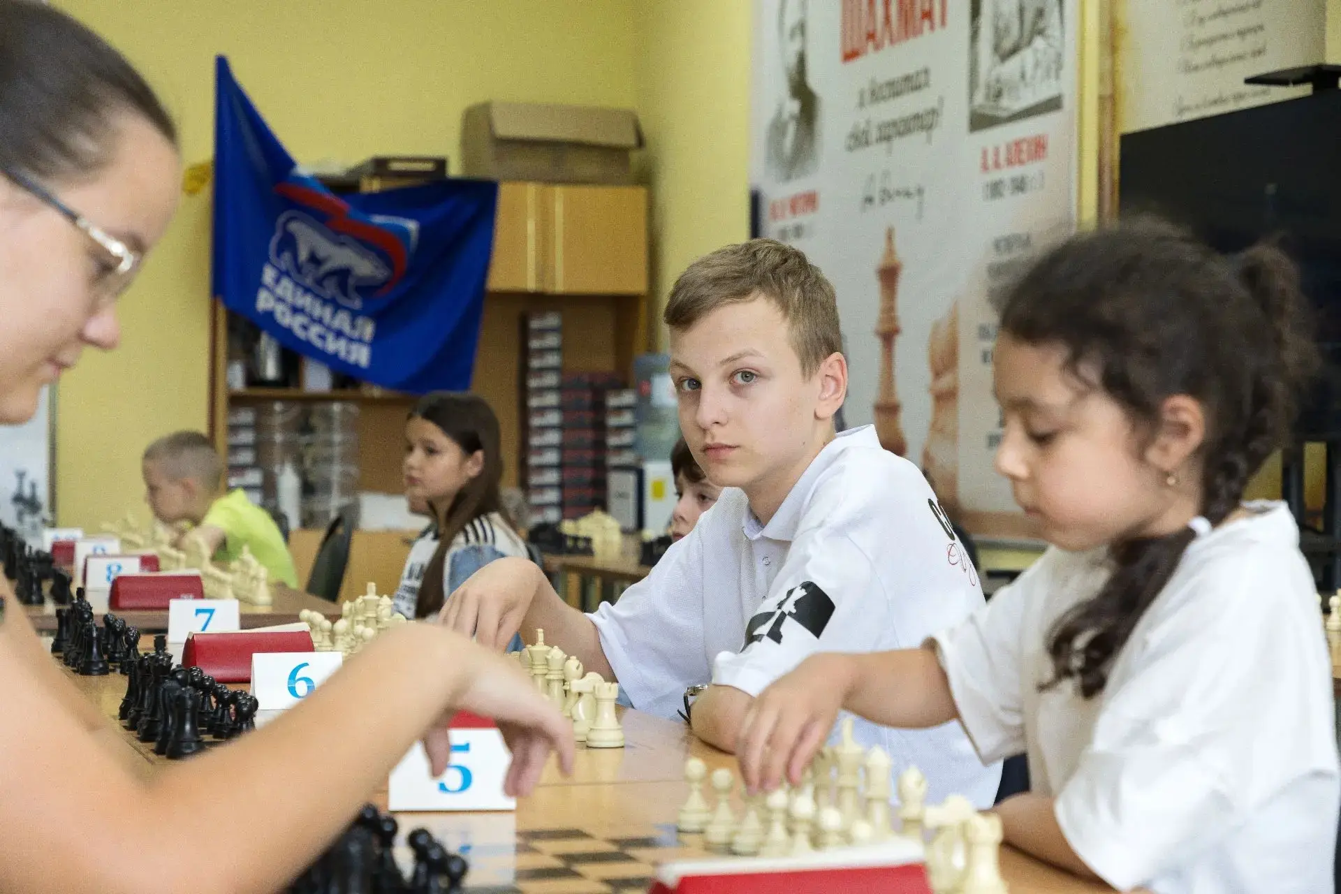 В шахматном клубе «Grandmaster» состоялся турнир по шахматам в дисциплине «блиц», посвященный Дню Ро