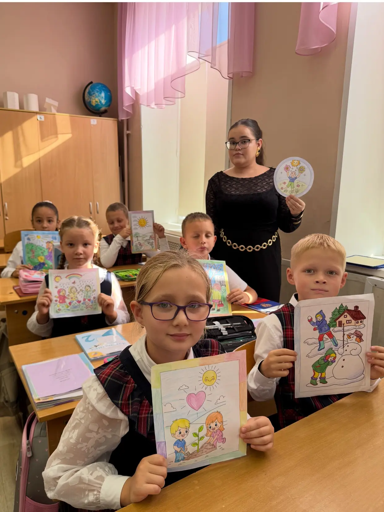 ✨ Улица мирных окон 🕊️