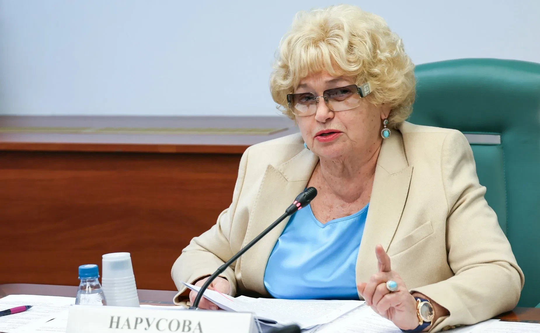 Мать Ксении Собчак Людмила Нарусова вновь назначена сенатором от Тувы.