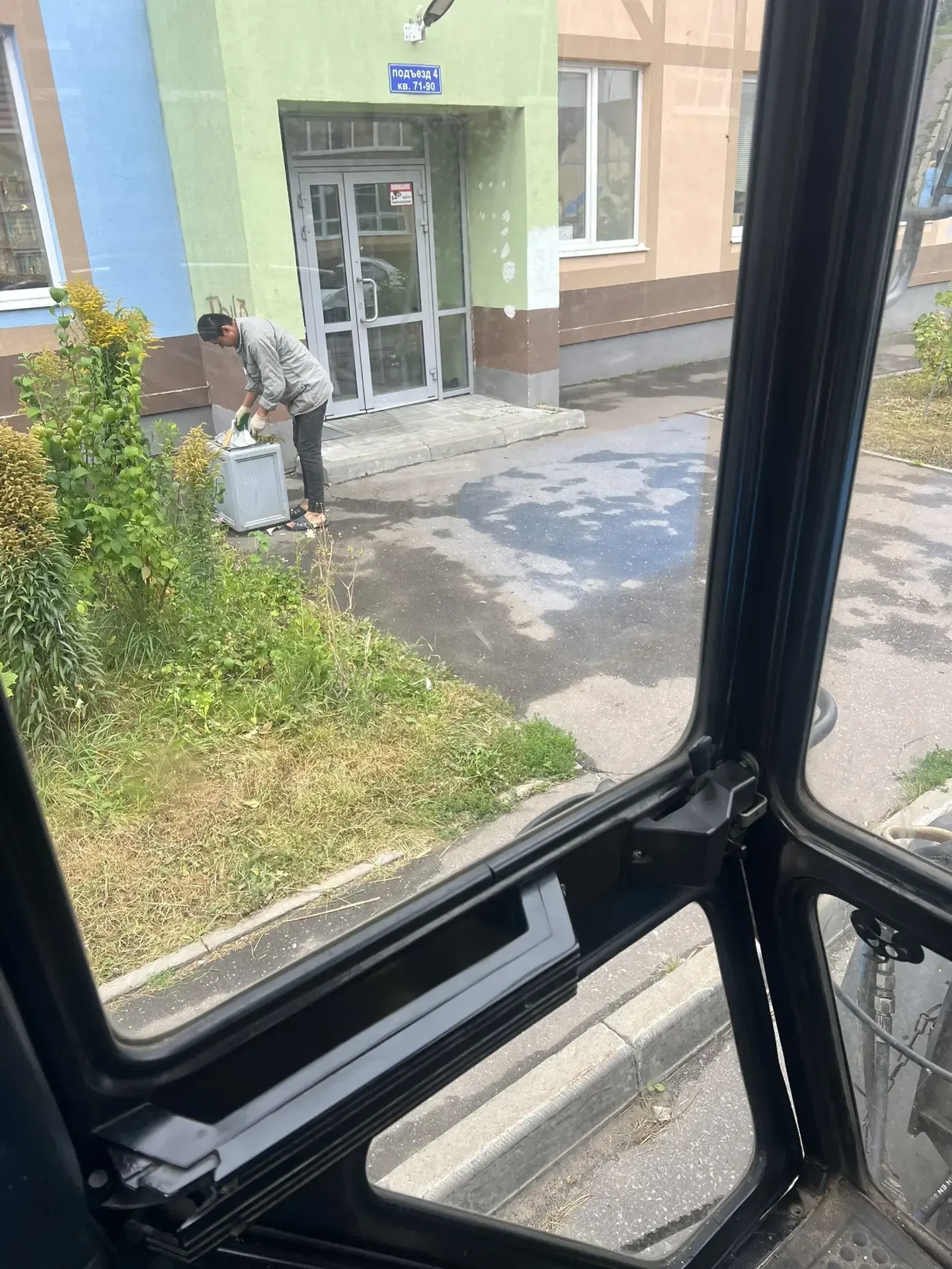 ✨ Микрорайон стал чище — и это заметно!