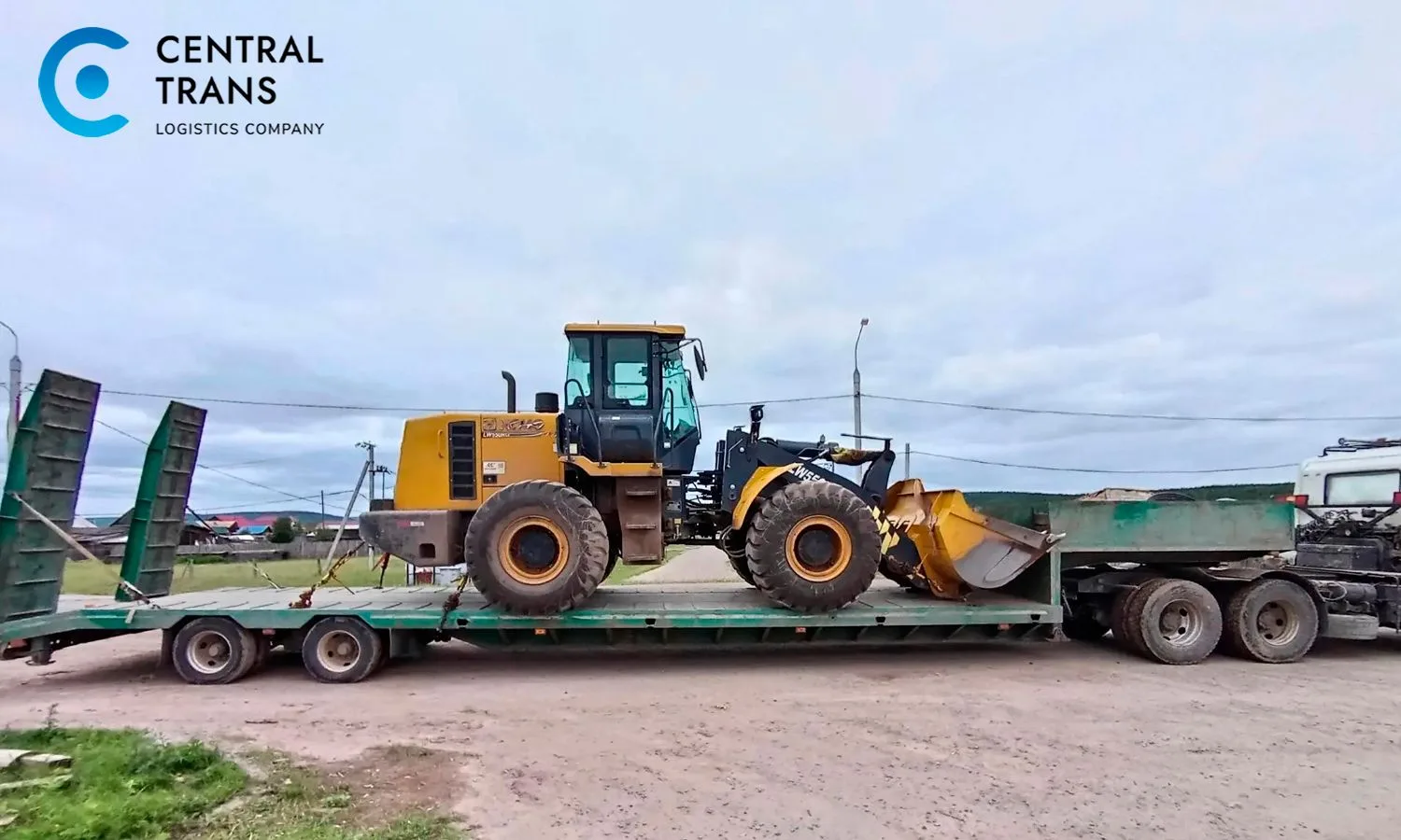 🚛Компания Central Trans организовала перевозку фронтального погрузчика XCMG ZL50GV на ...