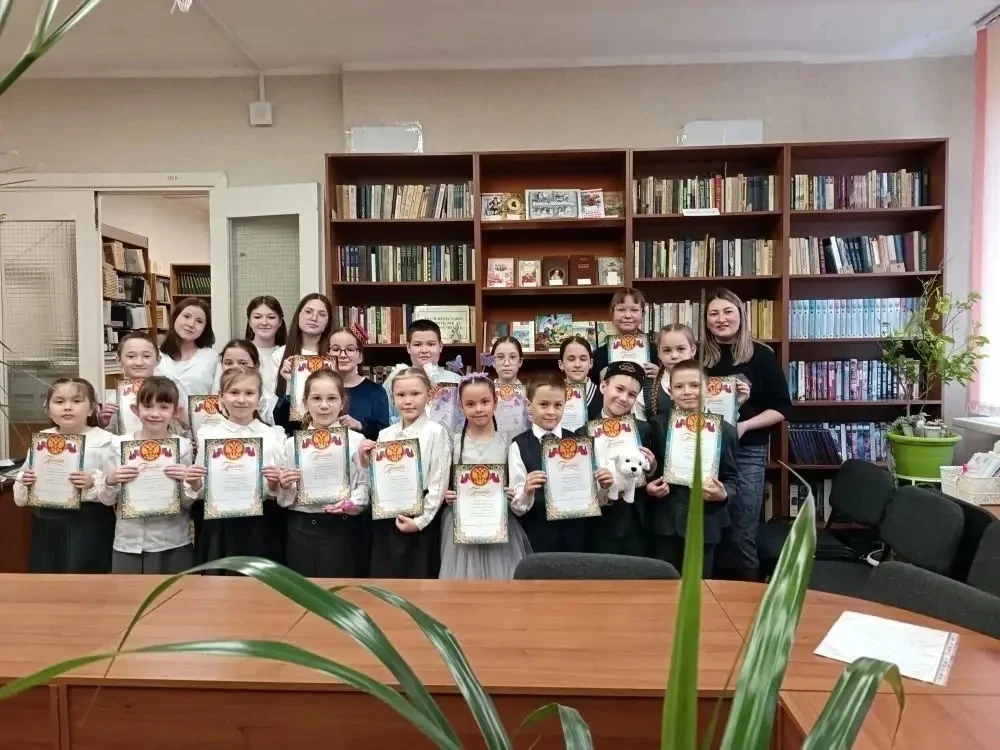 "Тукай безнең күңелләрдә"  Туган тел айлыгында үткәрелә торган чаралар дәвам итә. Бүген Г. Тукай иҗа