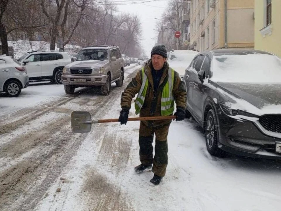 ❄️ Владивосток готовится к зиме: подрядчикам заплатят 16 млн рублей за борьбу со снегом...