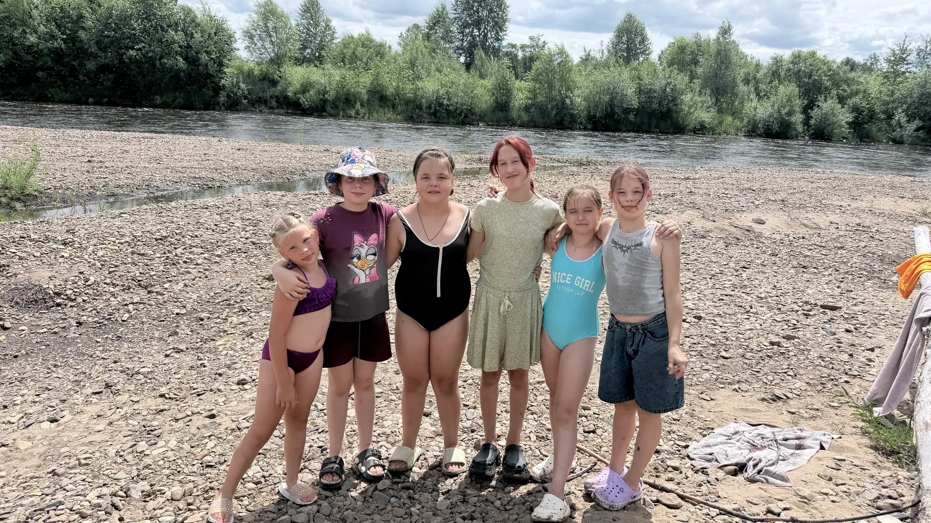 ☀️ Летний день на речке 🌊

Сегодня наша летняя кампания отправилась к реке! Провели чудесный день н