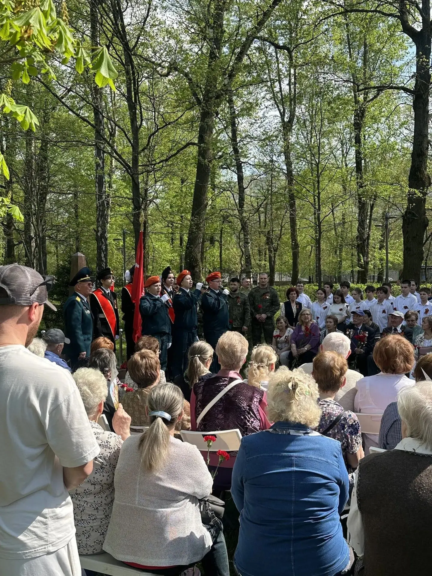 7 мая в парке Лианозово звучала легендарная песня. И исполняли её не профессиональные артисты, а наш