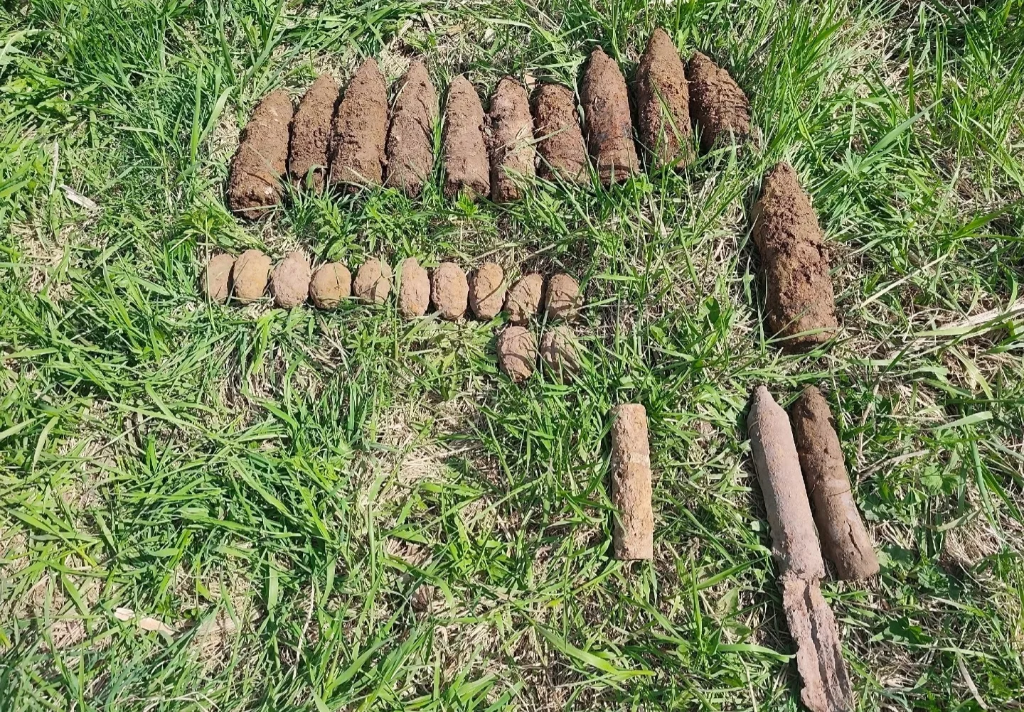 💣 Под Ельней сапёры обезвредили боеприпасы времён Великой Отечественной войны.
