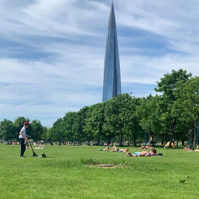 🌡️ До +27 градусов потеплеет в эти выходные в Питере, — синоптики.

Питер Live | Подписаться