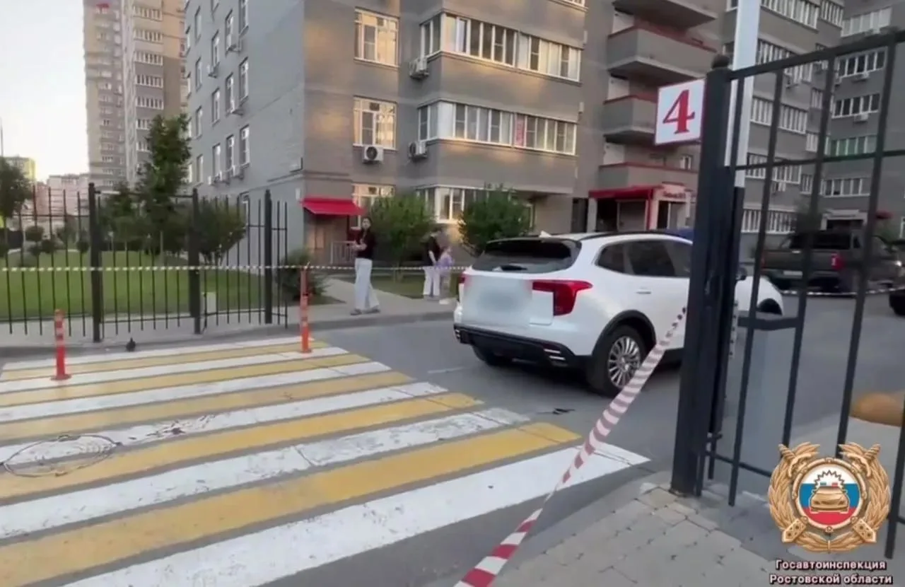В Ростове-на-Дону в результате ДТП погиб двухлетний мальчик
 
Трагедия произошла вечером 20 июня на 