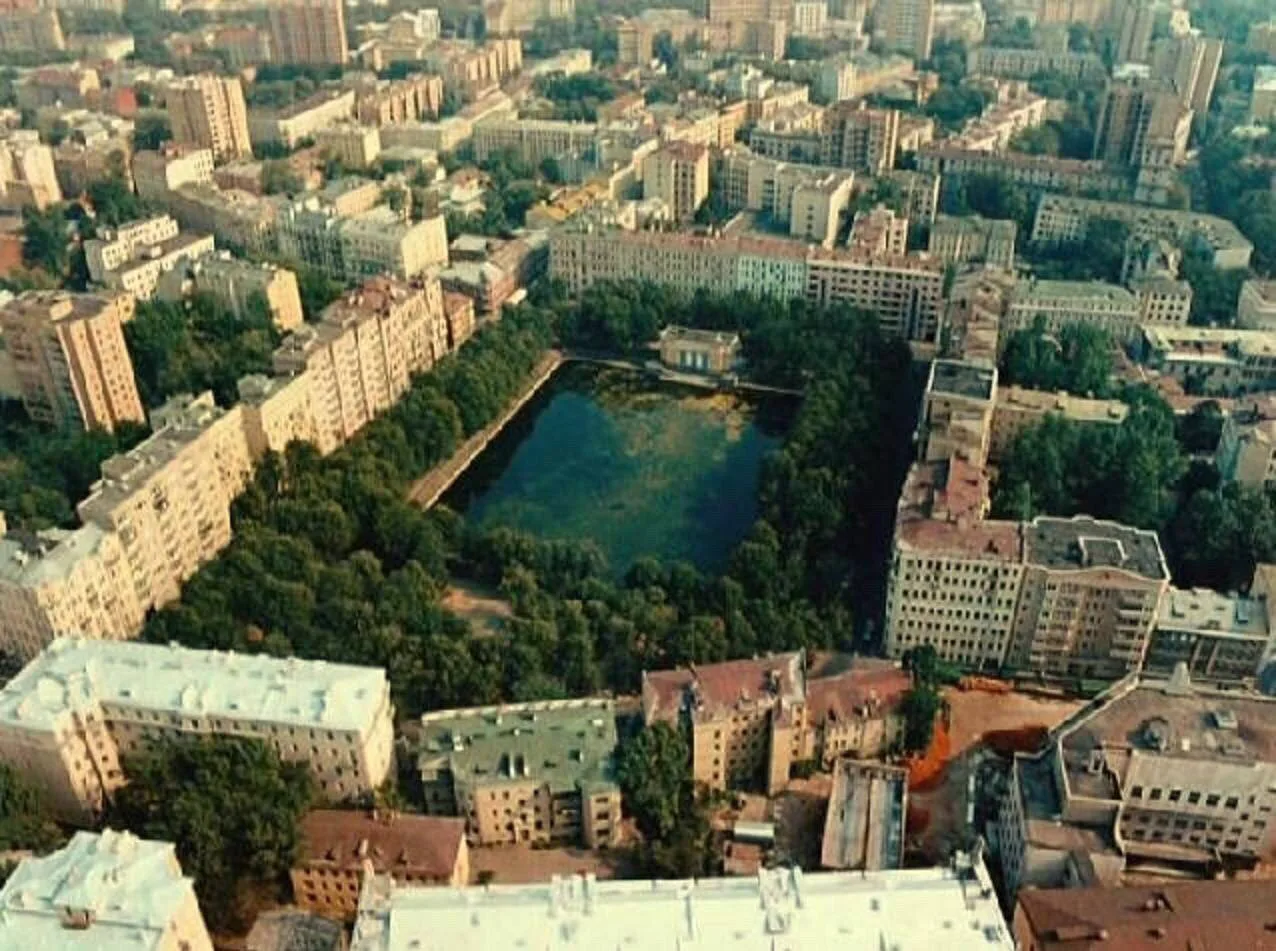 Москва Патриаршие пруды 1991год