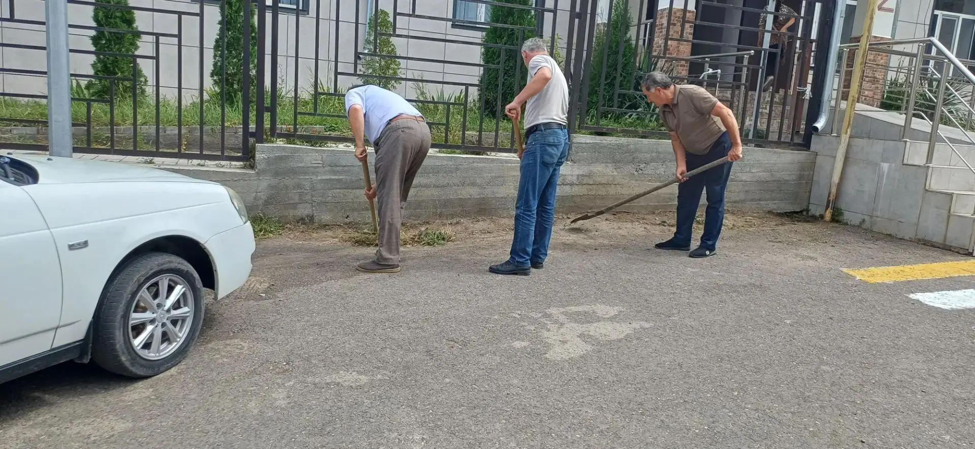 Пока у ребят заканчиваются последние деньки каникул, в Детской школе искусств имени Алл...